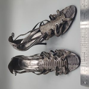 Town‎ Shoes Snakeskin Print Leather Strappy Peep Toe Heels. Size 10/41